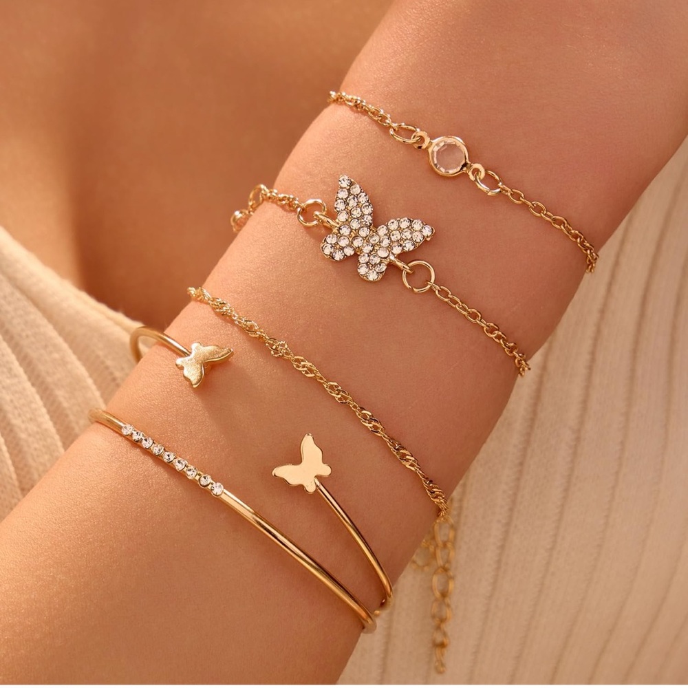 Set of 5 bracelets NWT